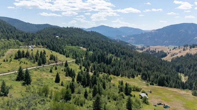 $349,000 | 253 White Mountain Road, Curlew, WA 99118