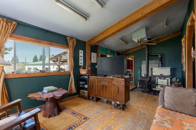 $349,000 | 253 White Mountain Road, Curlew, WA 99118