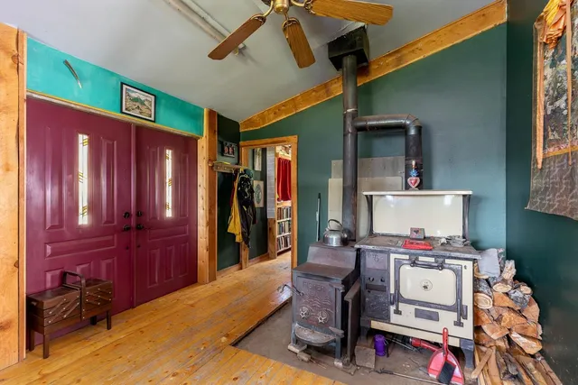 $349,000 | 253 White Mountain Road, Curlew, WA 99118