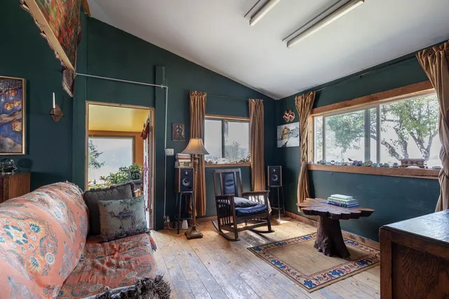 $349,000 | 253 White Mountain Road, Curlew, WA 99118