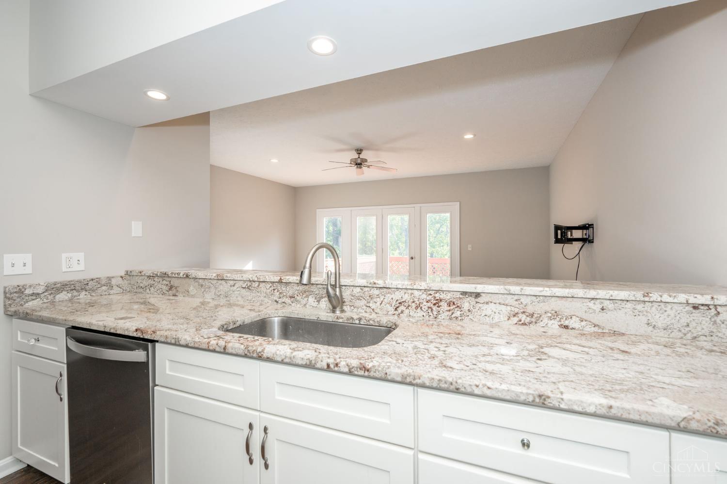 3513 Jessup Road Cincinnati, OH 45239 - Photo 11 of 49