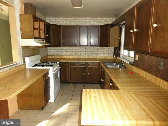 9409 Blackstone Road Manassas, VA 20110 - Photo 6 of 18 Kitchen