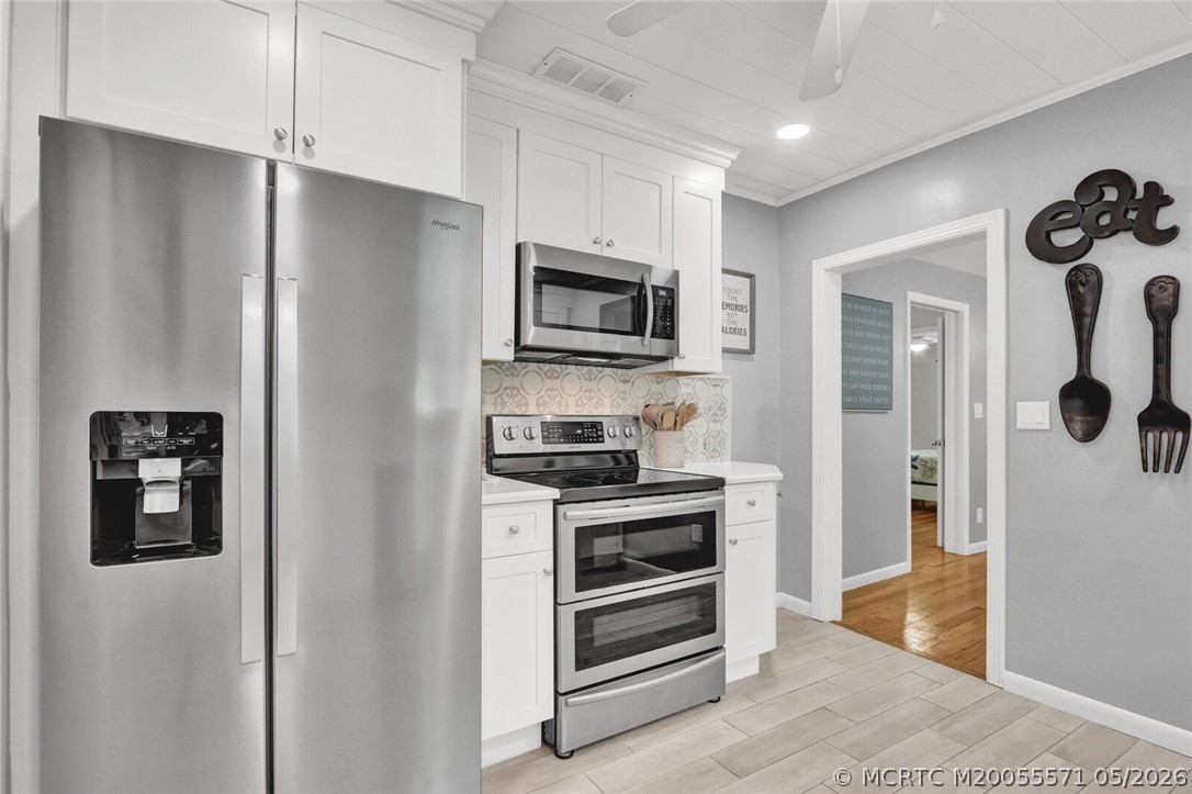 542 Southwest Halpatiokee Street Stuart, FL 34994 - Photo 12 of 33 Gallery Image 12