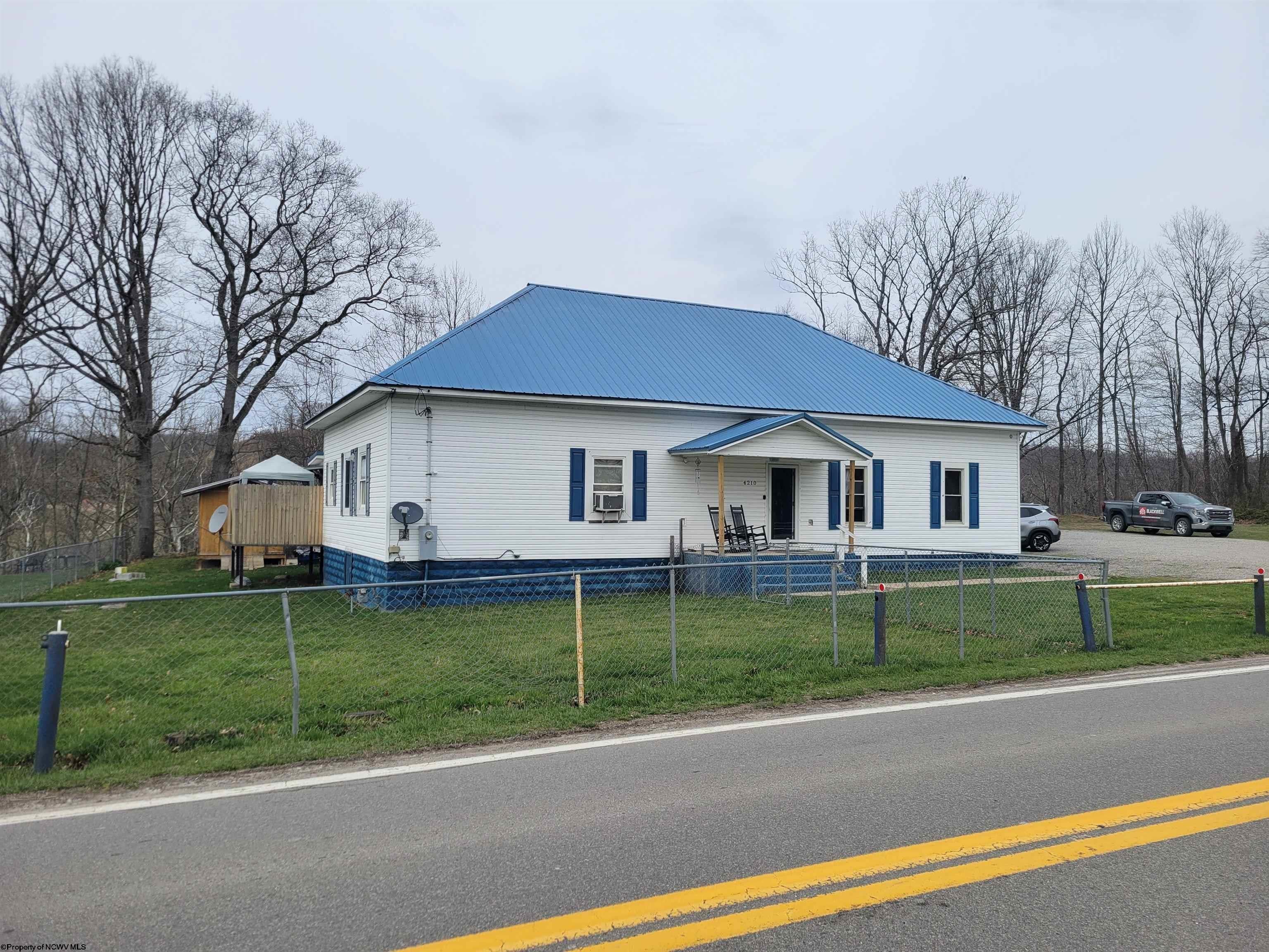 4210 Meadowbrook Road Bridgeport, WV 26330 - Photo 3 of 29 Gallery Image 3