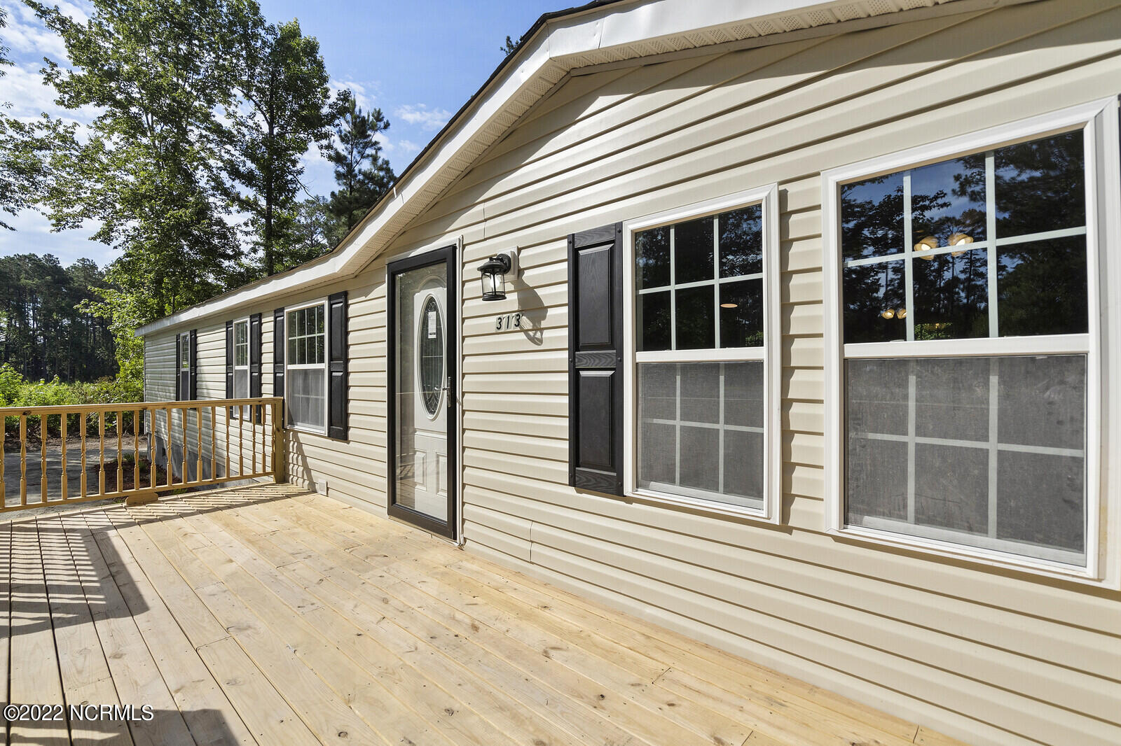 313 Howell Road Hubert, NC 28539 - Photo 6 of 40 06_DSC04592_mls