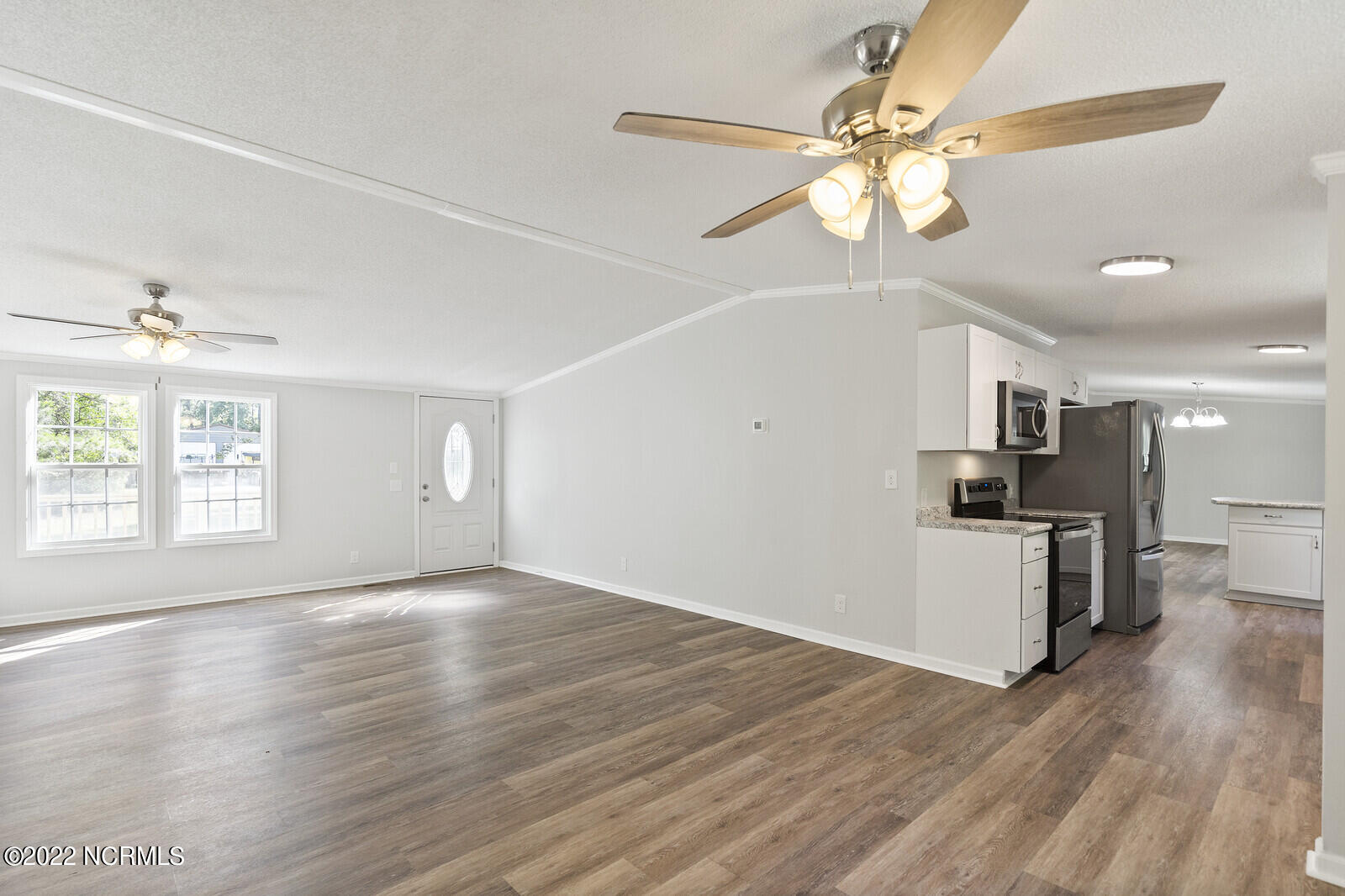 313 Howell Road Hubert, NC 28539 - Photo 8 of 40 08_DSC04369_mls