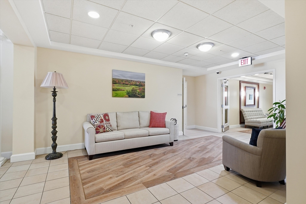 38 Village Road, Unit 110 Middleton, MA 01949 - Photo 3 of 38