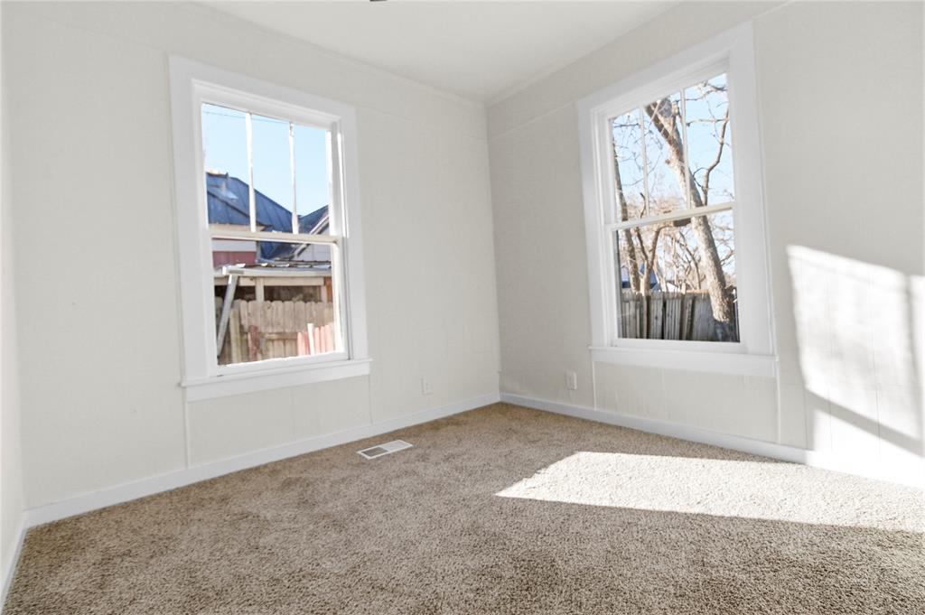 215 East 12th Street Bonham, TX 75418 - Photo 20 of 24