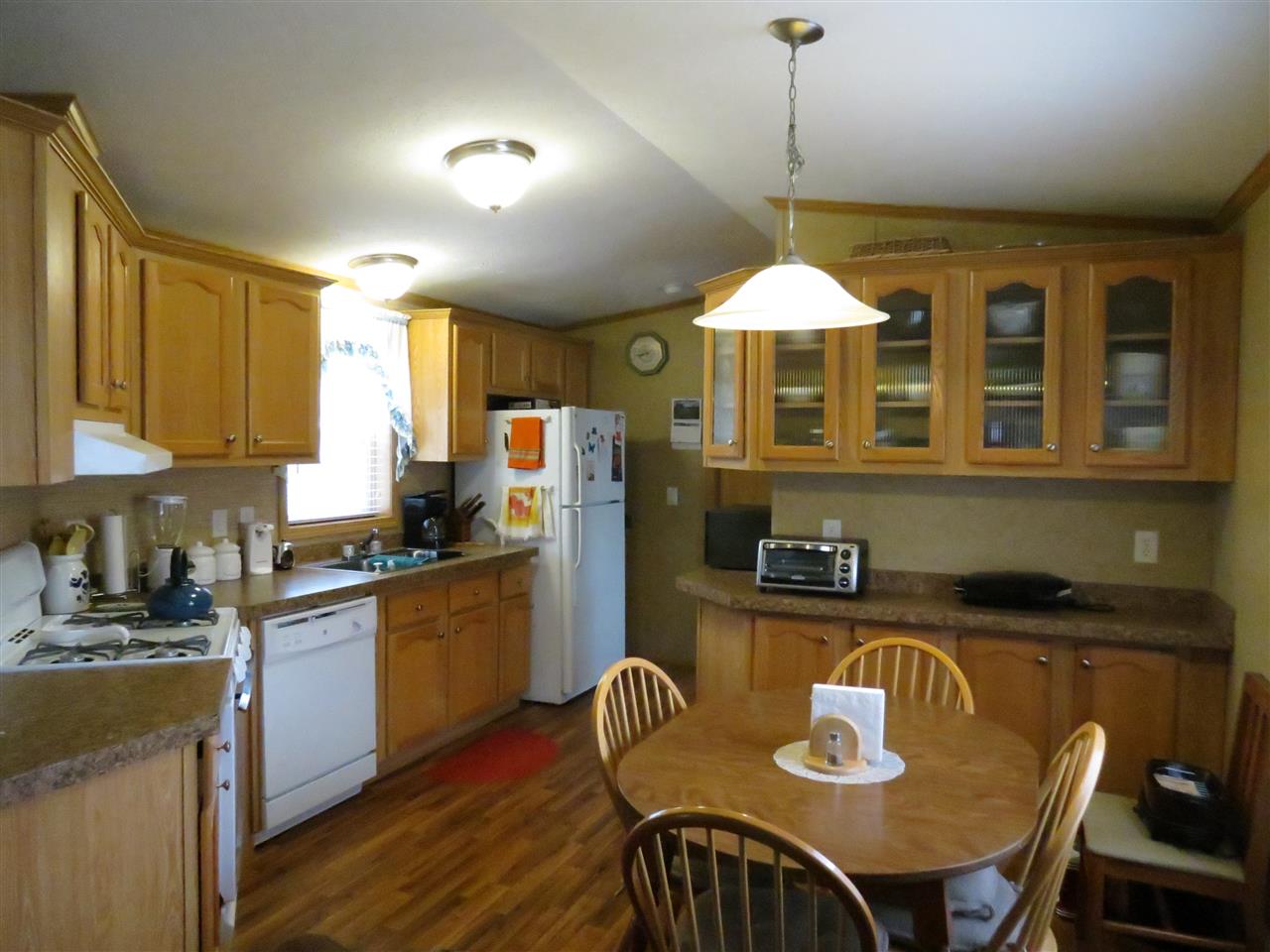 2 Beech Street Bennington, VT 05201 - Photo 4 of 15