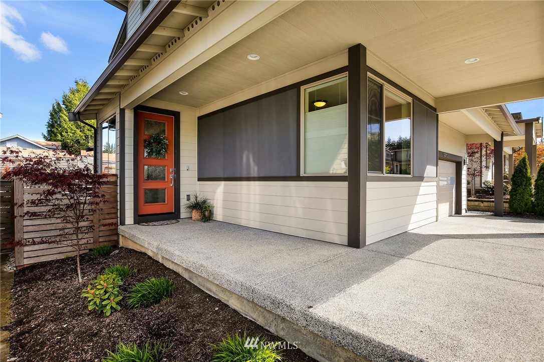 10628 Southeast 187th Place Renton, WA 98055 - Photo 2 of 25 Gallery Image 2