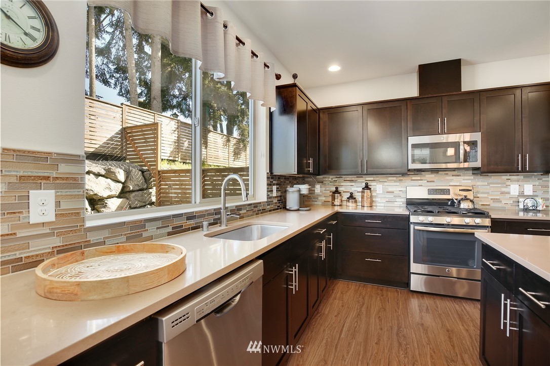10628 Southeast 187th Place Renton, WA 98055 - Photo 11 of 25 Gallery Image 11