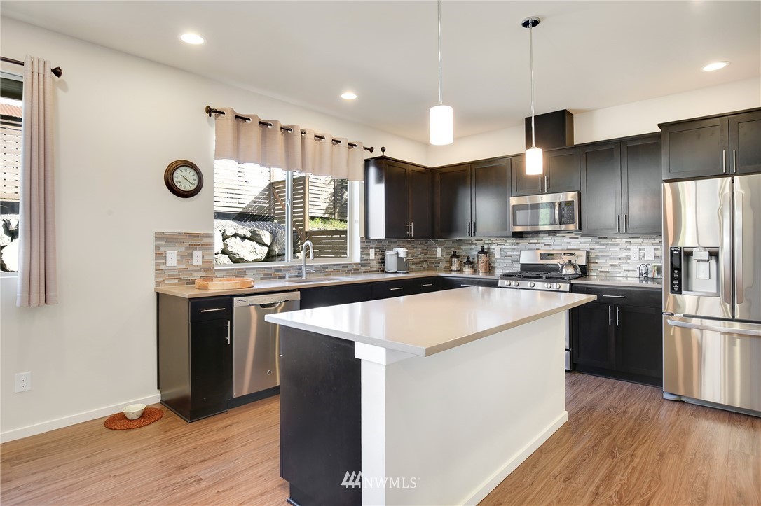 10628 Southeast 187th Place Renton, WA 98055 - Photo 8 of 25 Gallery Image 8