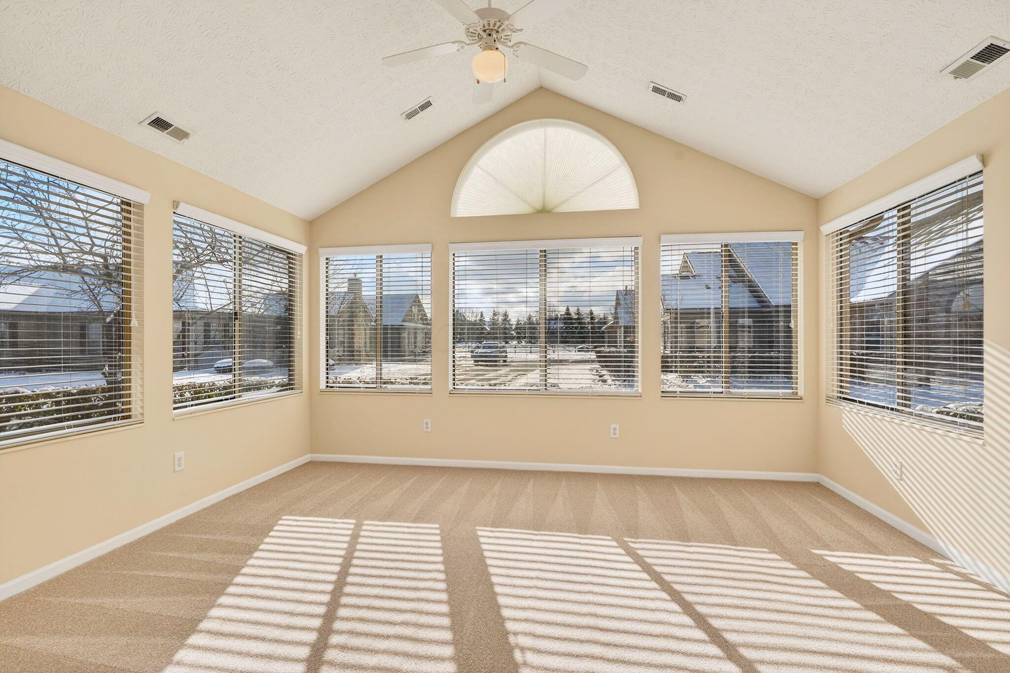 3731 Stoneway Point Powell, OH 43065 - Photo 14 of 47 Bright and cheery space!