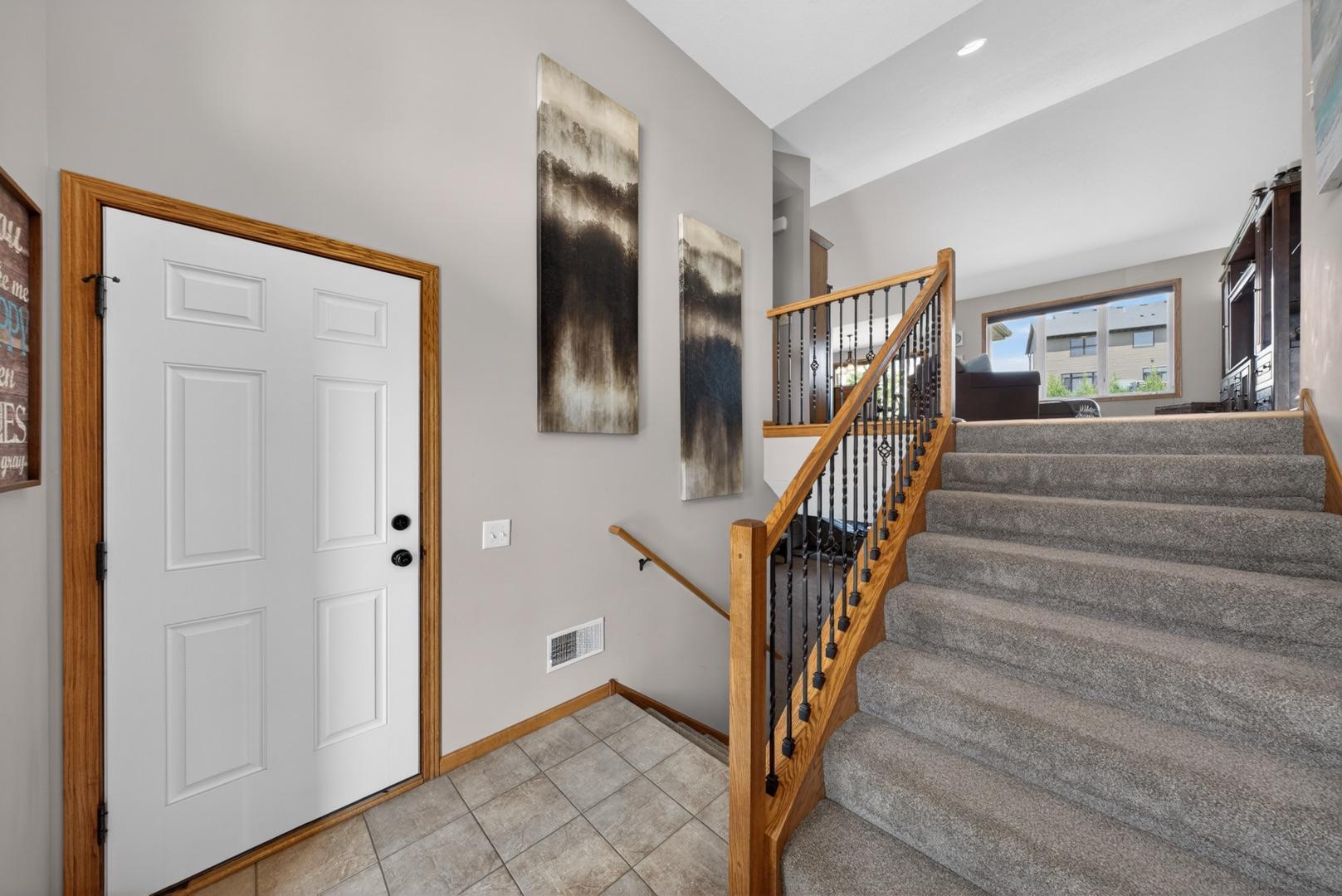 1961 Fieldstone Road Southwest Rochester, MN 55902 - Photo 5 of 41