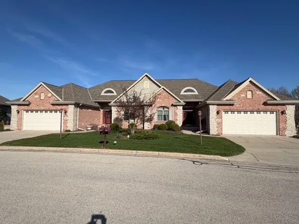 $760,000 | 6837 West Greyhawk Court, Franklin, WI 53132