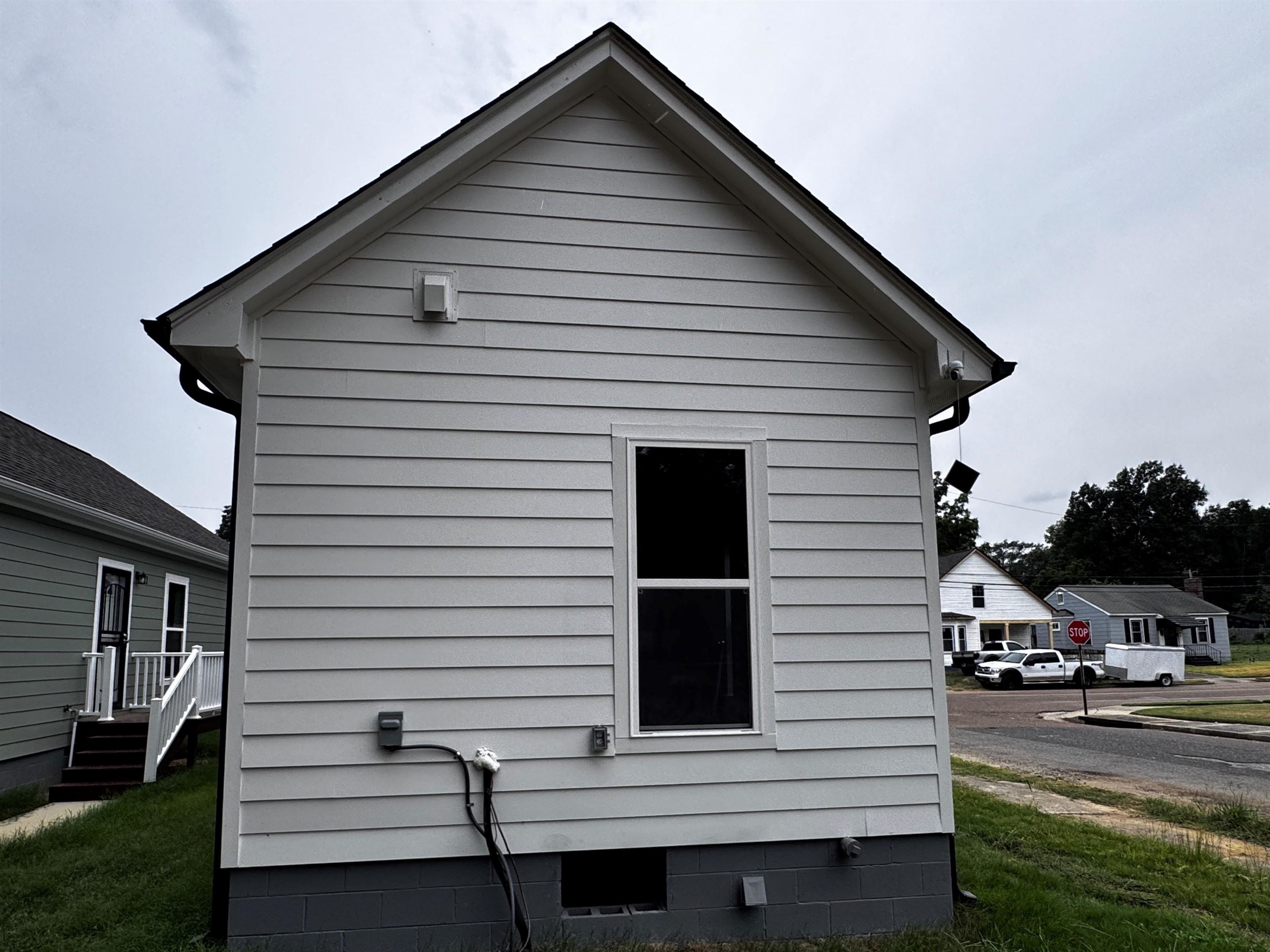 818 Semmes Street Memphis, TN 38111 - Photo 7 of 7 a view of a house with a balcony