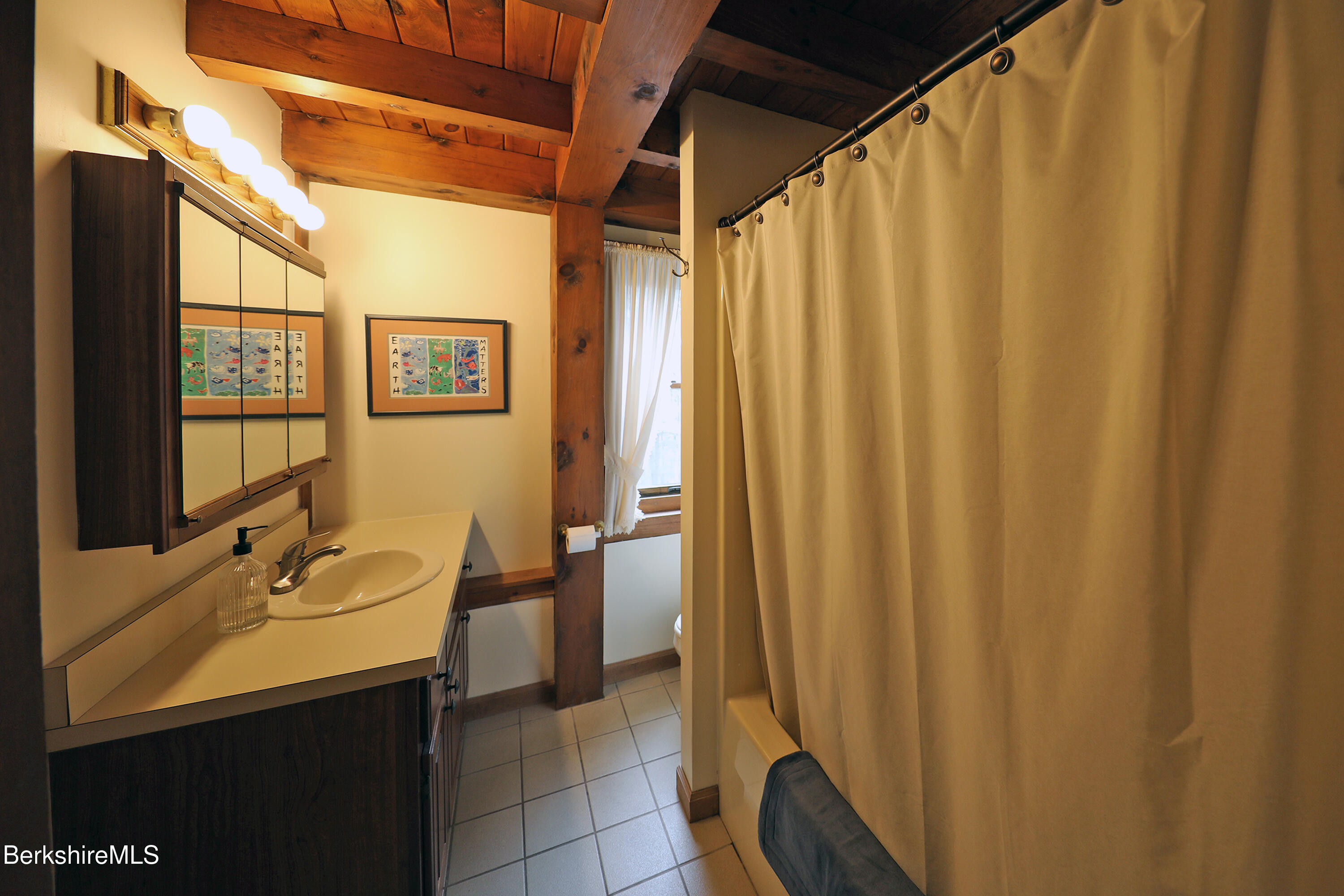 7 Stonebridge Way Tyringham, MA 01238 - Photo 26 of 46 PRIMARY FULL BATH