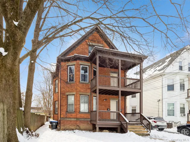 $2,500 | 236 Mansion Street, Unit 1, Poughkeepsie, NY 12601