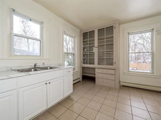 $2,500 | 236 Mansion Street, Unit 1, Poughkeepsie, NY 12601