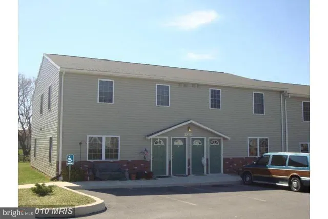 $1,075 | 10620 Sunburst Gardens Drive, Unit C, Waynesboro, PA 17268