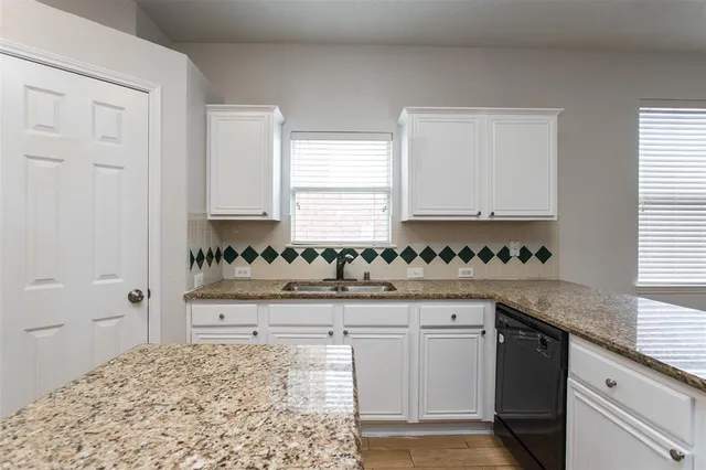 $2,600 | 738 Opal Lane, Mesquite, TX 75149