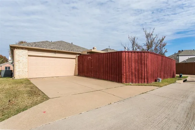 $2,600 | 738 Opal Lane, Mesquite, TX 75149
