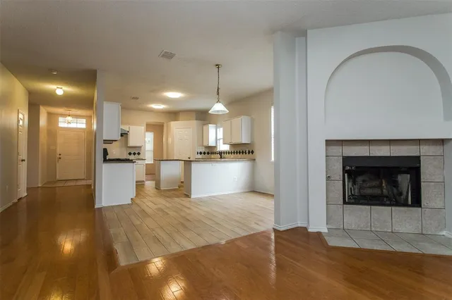 $2,600 | 738 Opal Lane, Mesquite, TX 75149