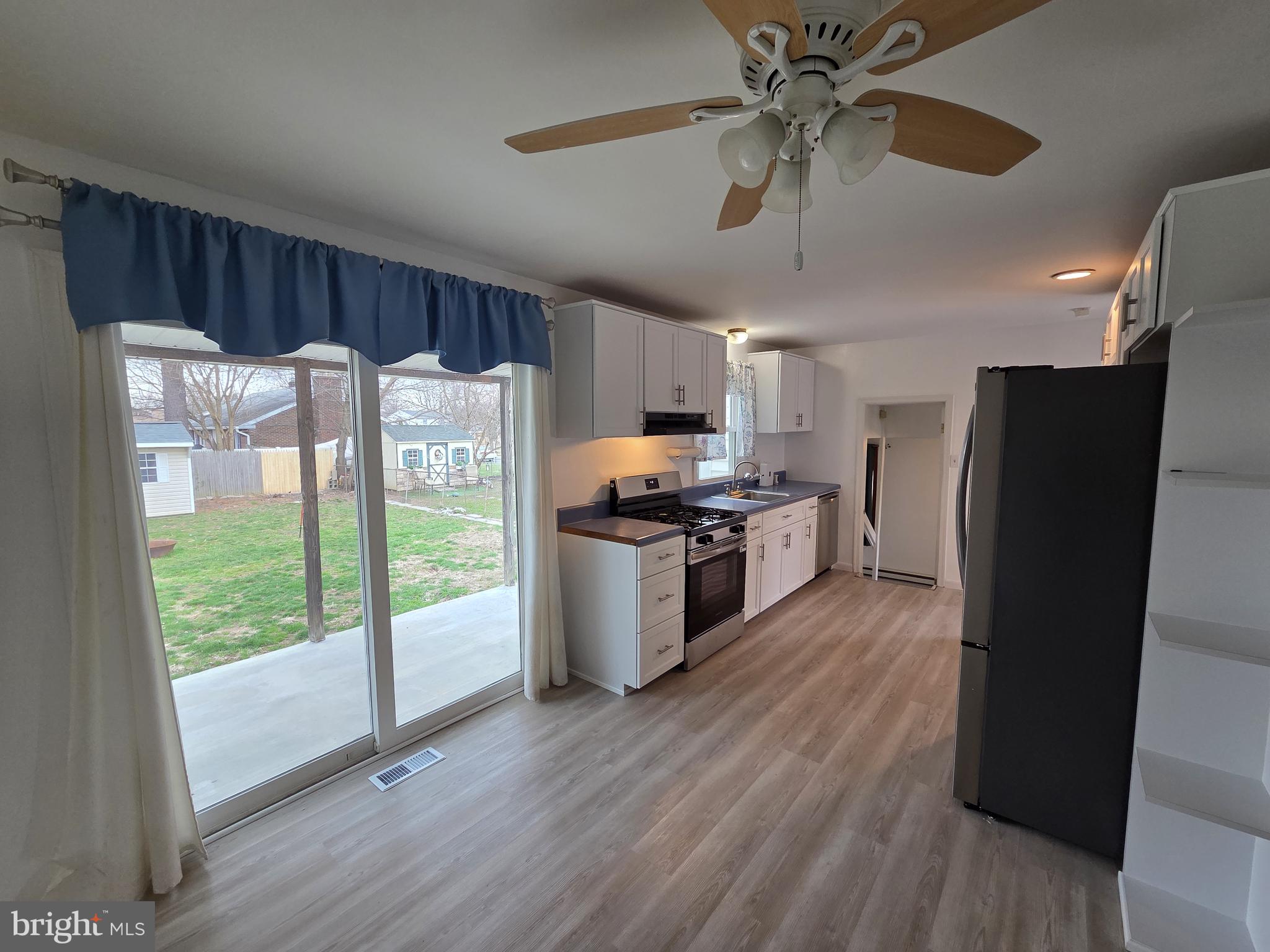 506 Harvey Road Claymont, DE 19703 - Photo 3 of 23