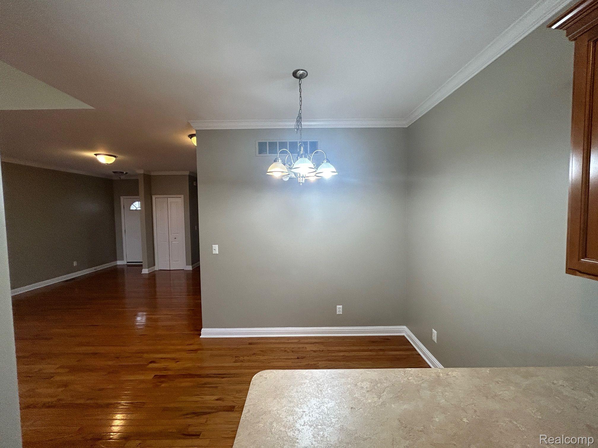 41484 Glade Road Canton, MI 48187 - Photo 8 of 35