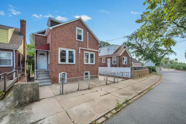 $829,999 | 225-20 111th Avenue | Queens Village