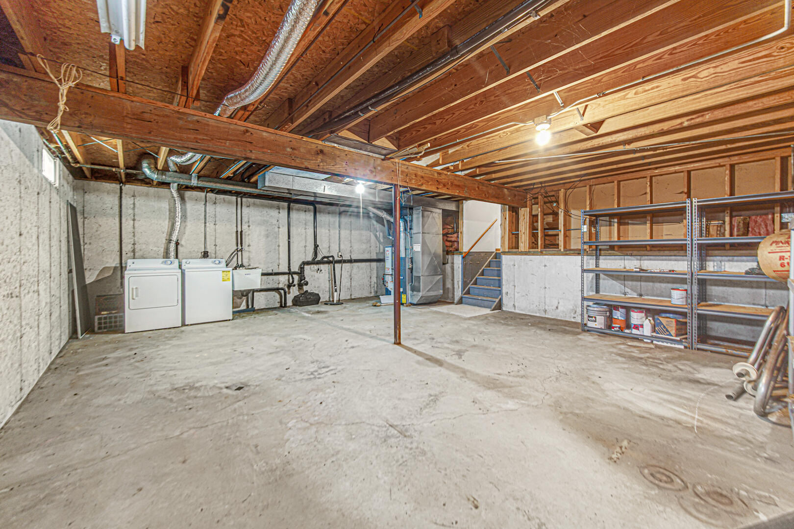 700 Meadow Lane Crown Point, IN 46307 - Photo 26 of 28 a view of a garage