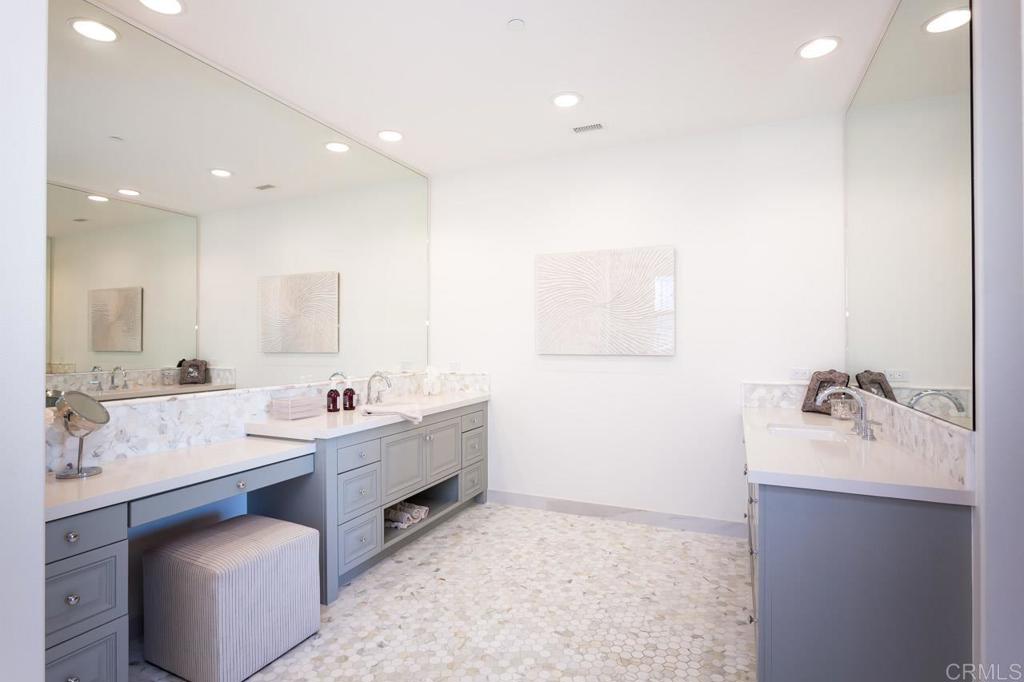 1010 Scarlet Way Encinitas, CA 92024 - Photo 16 of 38