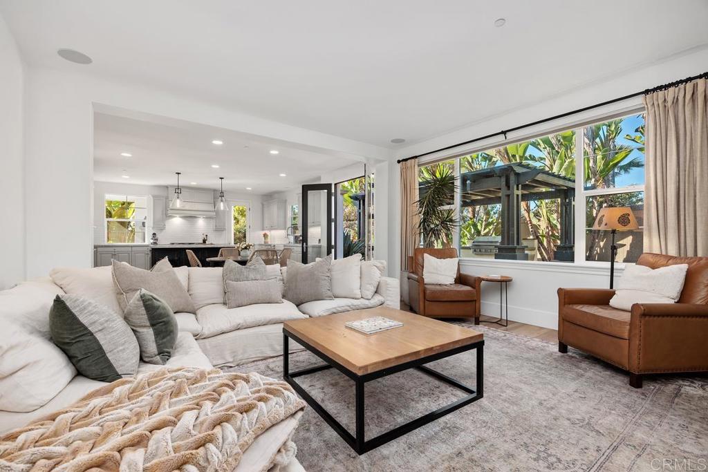 1010 Scarlet Way Encinitas, CA 92024 - Photo 7 of 38