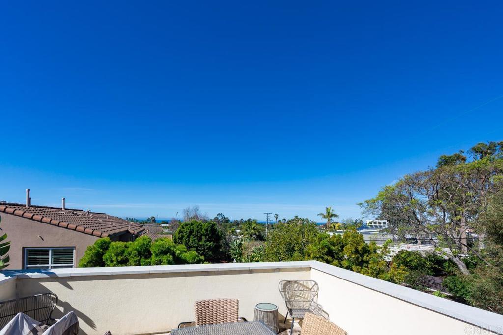 1010 Scarlet Way Encinitas, CA 92024 - Photo 10 of 38