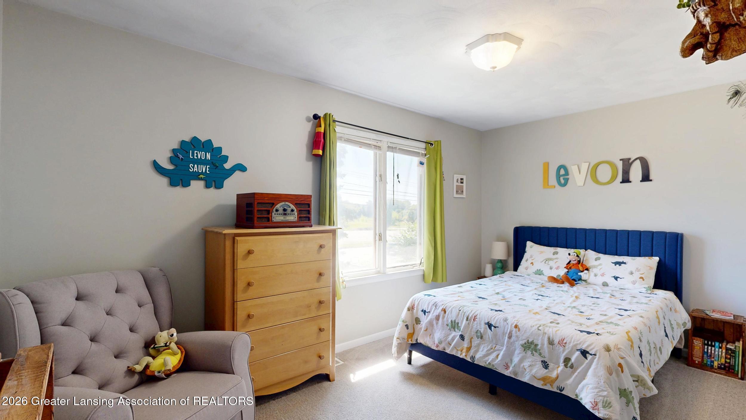 916 South Canal Road Lansing, MI 48917 - Photo 26 of 62 Bedroom 2