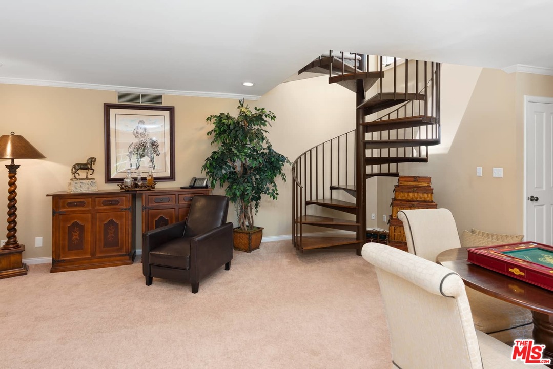 1020 Casiano Road Los Angeles, CA 90049 - Photo 20 of 31 a view of livingroom with furniture