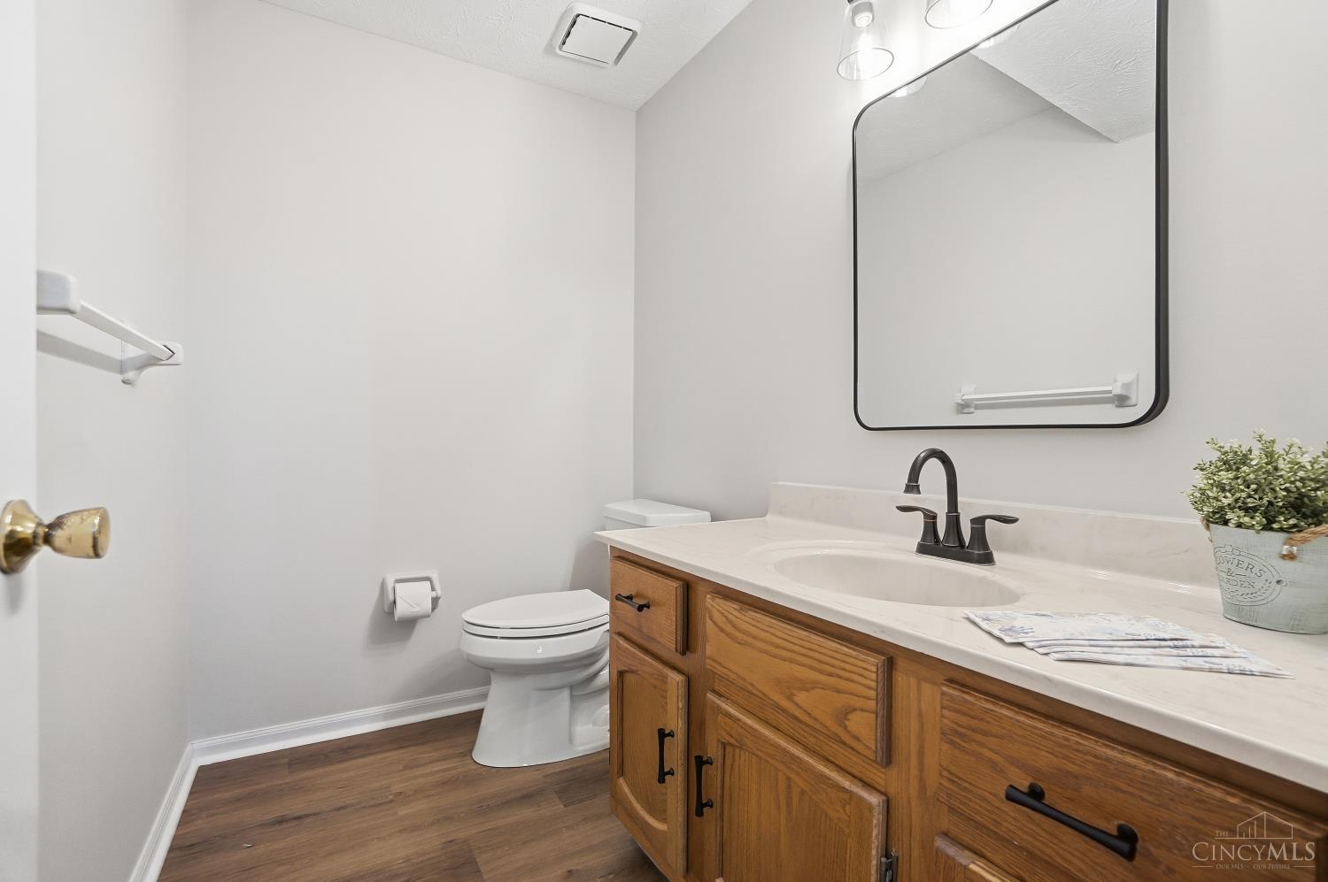 6340 Sheed Road Cincinnati, OH 45247 - Photo 40 of 60
