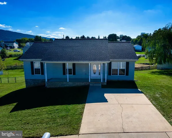 $384,900 | 34 Stuart Court, Strasburg, VA 22657