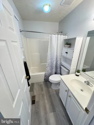 $384,900 | 34 Stuart Court, Strasburg, VA 22657