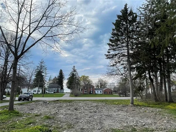 $59,500 | 5057 Lake Shore Road, Hamburg, NY 14075