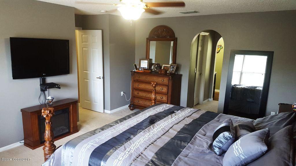 1667 Adview Road Southeast, Unit 50 Palm Bay, FL 32909 - Photo 22 of 26 Master BR2