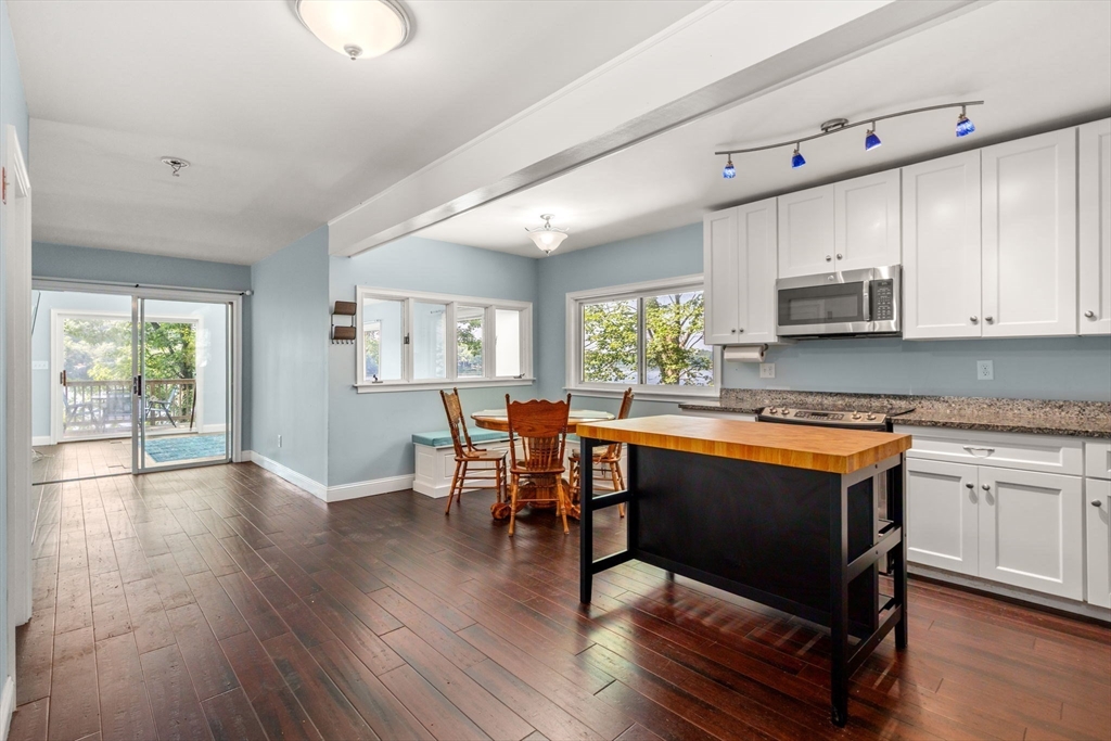 40 1/2 Maple Lane Sutton, MA 01590 - Photo 4 of 37