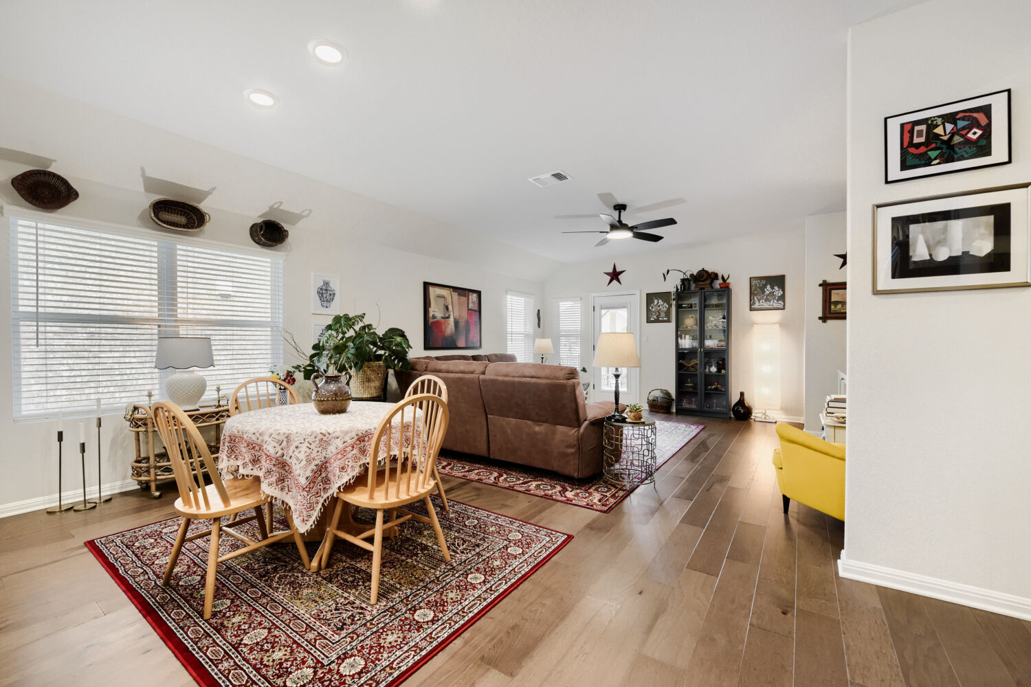 2433 Walking Y Road Georgetown, TX 78633 - Photo 5 of 18