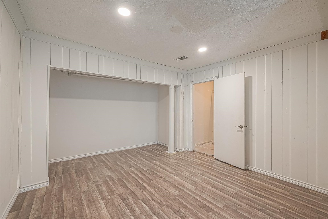 6718 Madrid Street Houston, TX 77021 - Photo 19 of 26 a view of an empty room