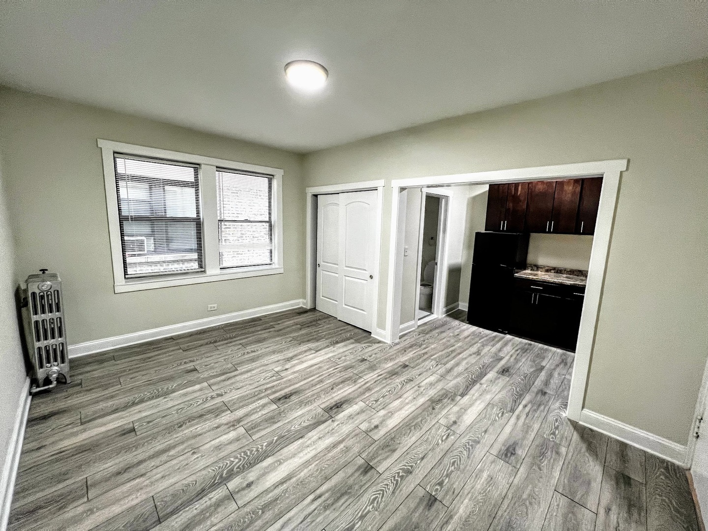 839 West Sheridan Road, Unit 425 Chicago, IL 60613 - Photo 3 of 10