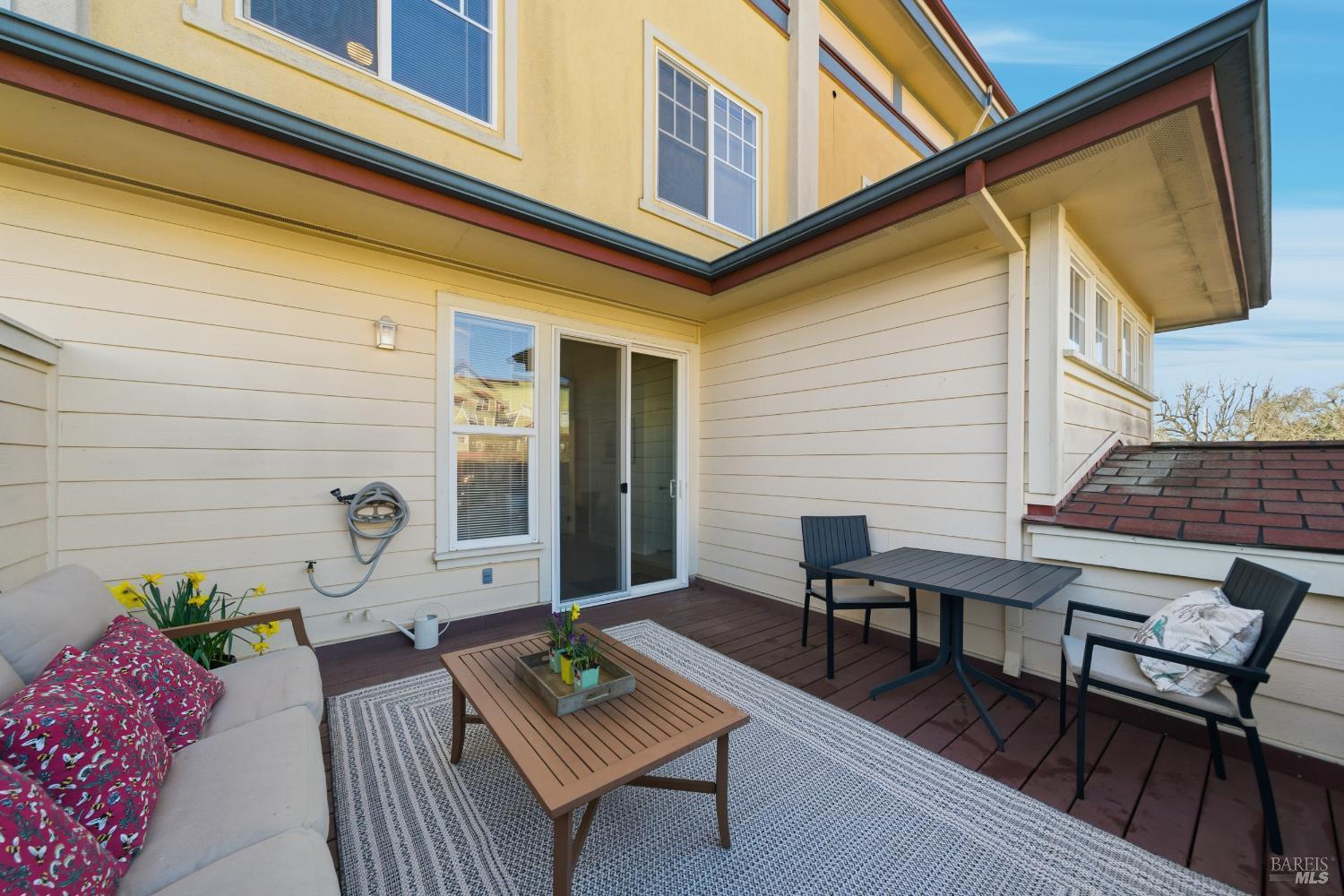 191 Johnson Street Windsor, CA 95492 - Photo 27 of 34 a view of backyard with outdoor seating and wooden floor