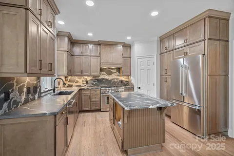 $1,200,000 | 17608 River Ford Drive, Davidson, NC 28036