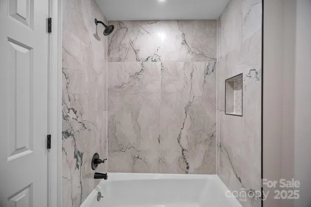 $1,200,000 | 17608 River Ford Drive, Davidson, NC 28036