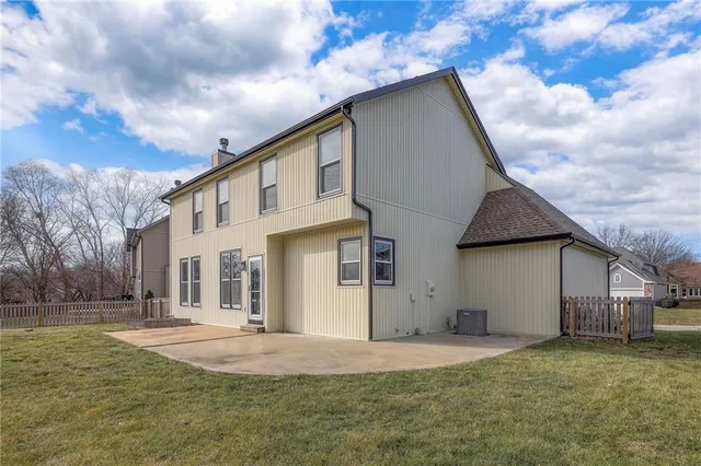$399,900 | 4109 Southwest Leeward Drive, Lee's Summit, MO 64082