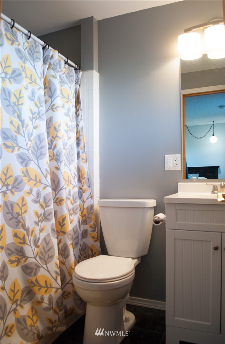 4110 R Avenue Anacortes, WA 98221 - Photo 13 of 22 Gallery Image 13